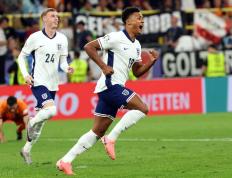 IM体育官方网站-荷兰队实现逆转，晋级下一轮比赛