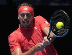 IM体育官网-关于西班牙网球队翻盘日本网球队，兹维列夫统治全场的信息