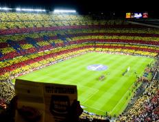 IM体育官网-赛道与数据之舞，F1街道赛之夜，克莱的全面爆炸