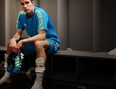 IM体育平台-奥利维耶一锤定音！莱比锡红牛高压战术窒息多特蒙德，德甲格局再起波澜