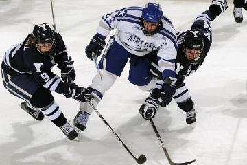 IM体育-当莱茵河的风吹过罗讷河，哈弗茨的统治性表演与里昂的法国性碾压