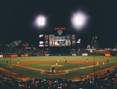 IM体育官网入口-赛道上的双重奏，迈凯伦力克哈斯，勒克莱尔刷新历史纪录