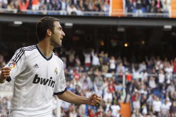 IM体育社区互动入口-冰火淬炼，吉林绝杀之夜与克莱的跨洋回响