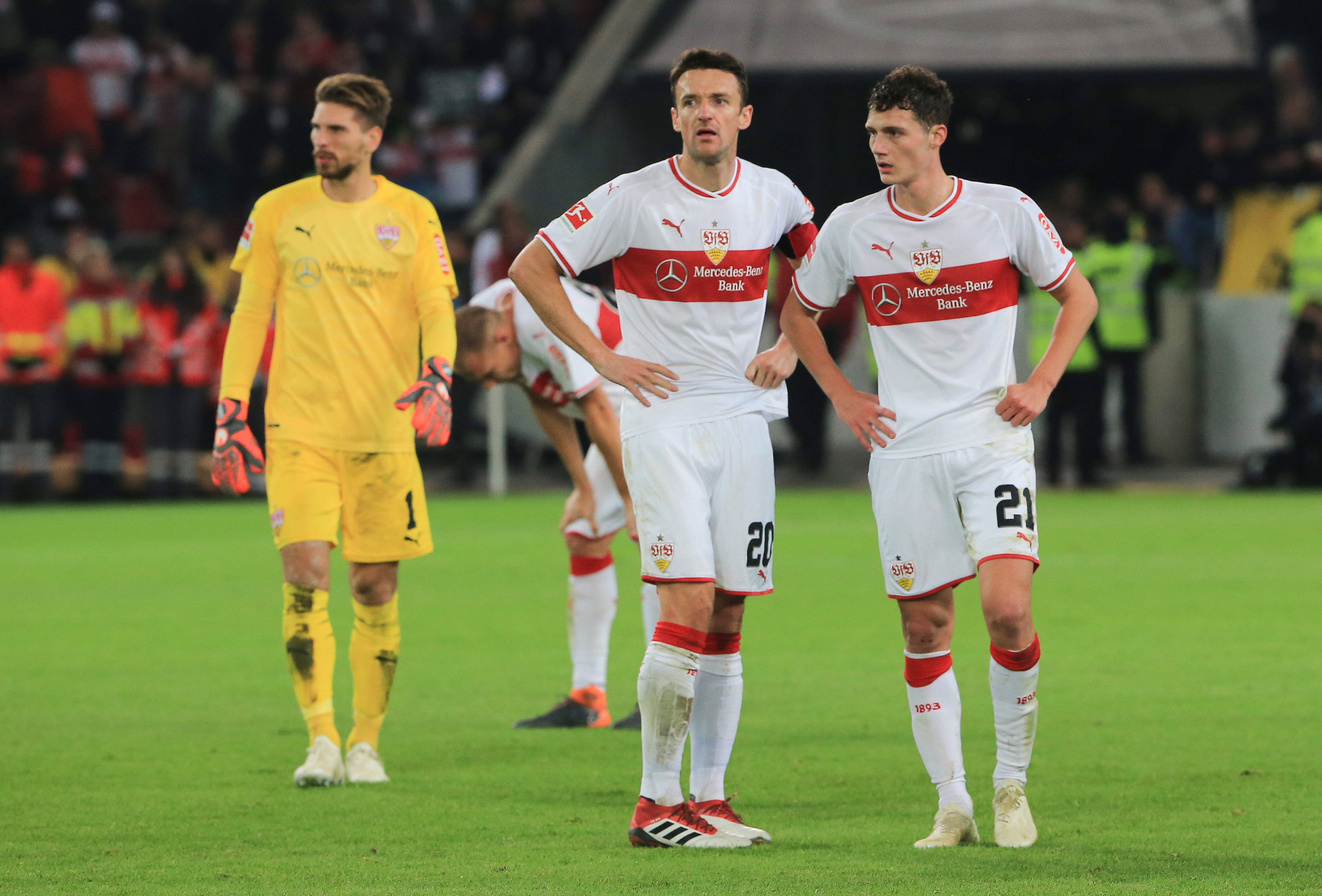 IM体育app-汉达诺维奇和梅西大赞塞尔塔球员:他是西甲最好射手之一