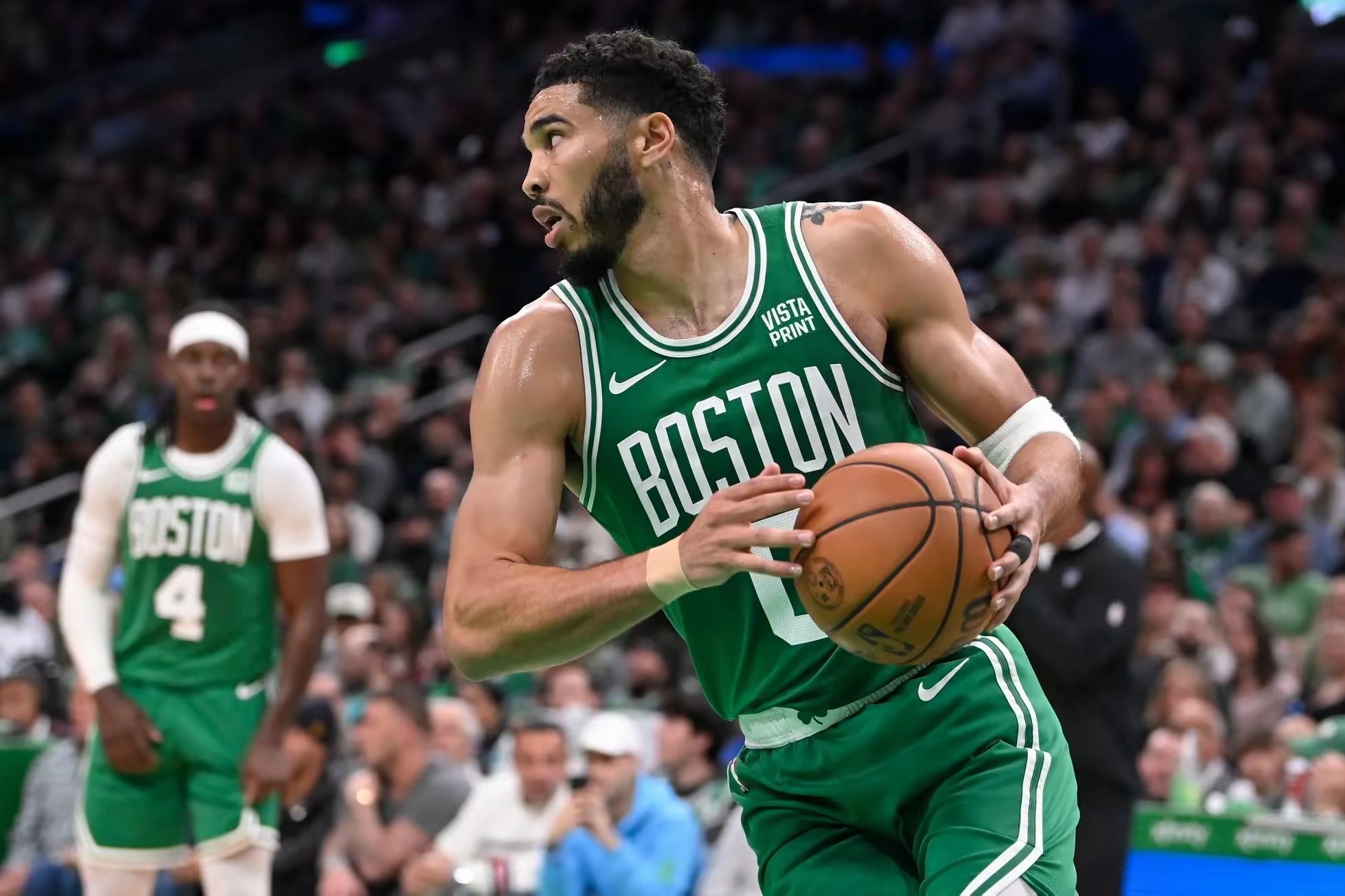 IM体育官方平台-凯尔特人B队绝地反击爵士，保罗送出助攻