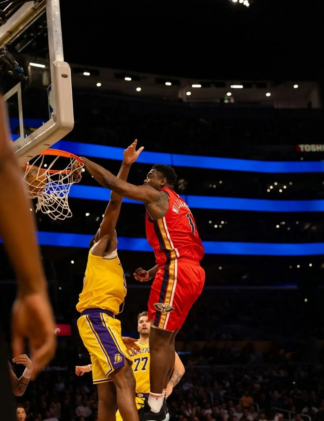 IM体育官方平台-包含魔术碾压篮网，锡安打破历史纪录的词条