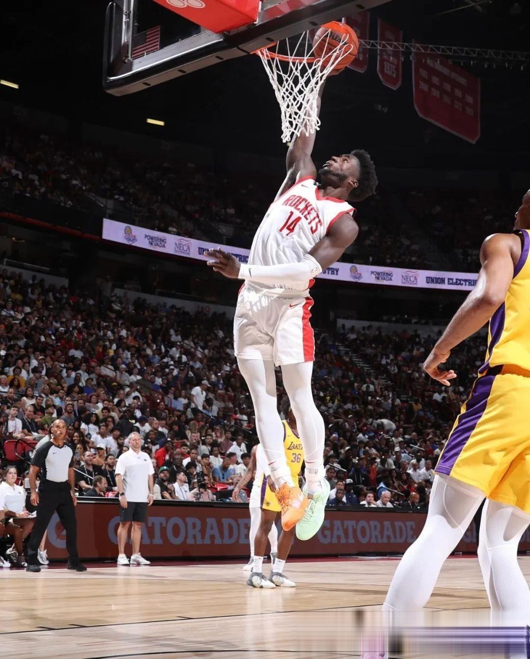 IM体育app-包含新赛季首战惊现无解之谜，无人能解NBA绝杀之谜的词条