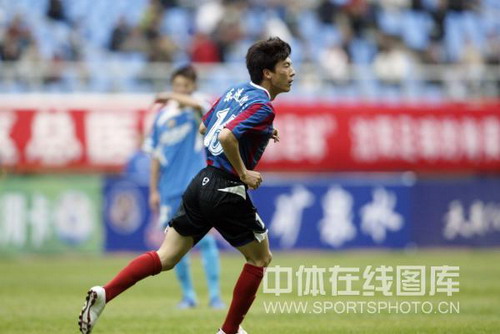 IM体育赛事直播入口-沈阳东进平局,保级形势险象环生的简单介绍