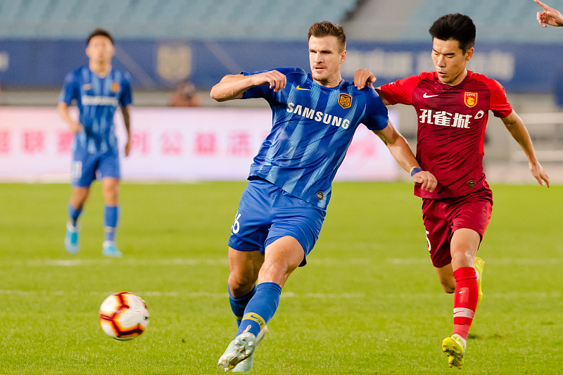 IM体育赛事直播入口-关于大连实德全面击败对手，发挥出色跻身联赛第一集团的信息