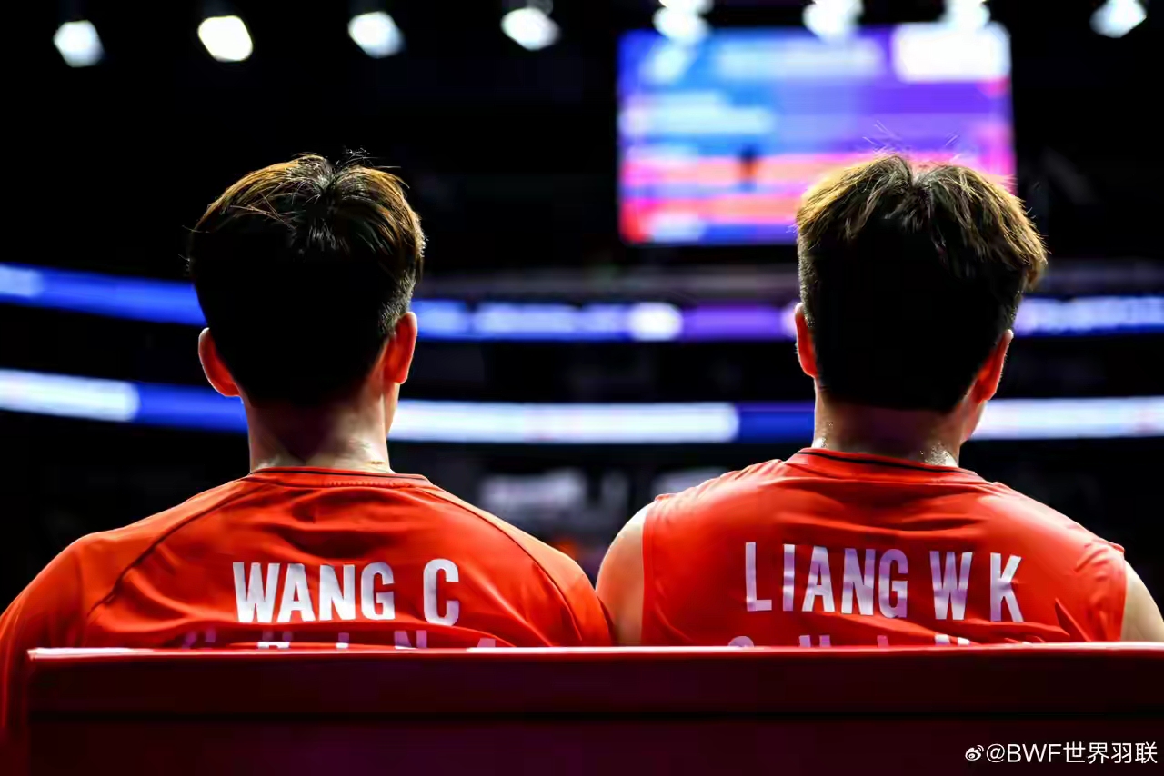 IM体育官方网站-印度羽毛球队完胜韩国羽毛球队,林丹关键制胜的简单介绍