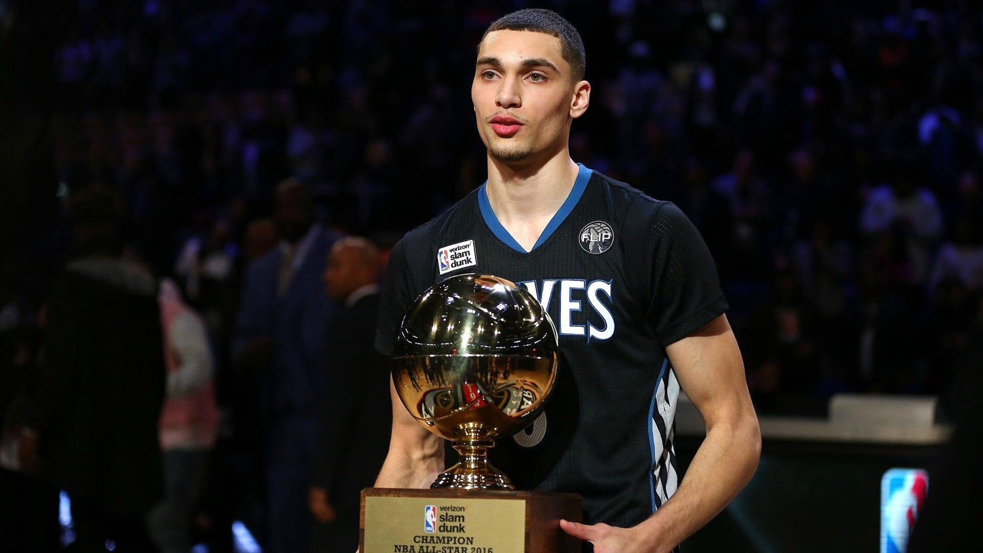 IM体育下载-广厦队跨洋战术显威，小贾伦关键一击定乾坤—中美篮球对抗赛的意外转折