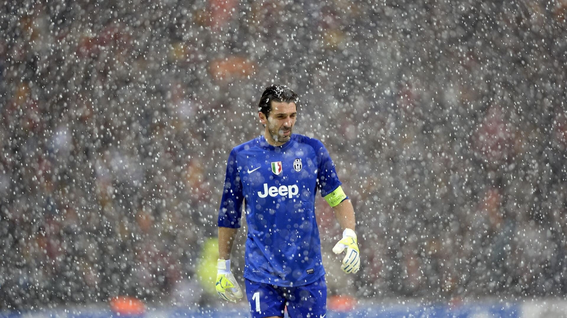 IM体育官方网站-三笘薰加时赛一锤定音，巴萨险胜勒沃库森晋级