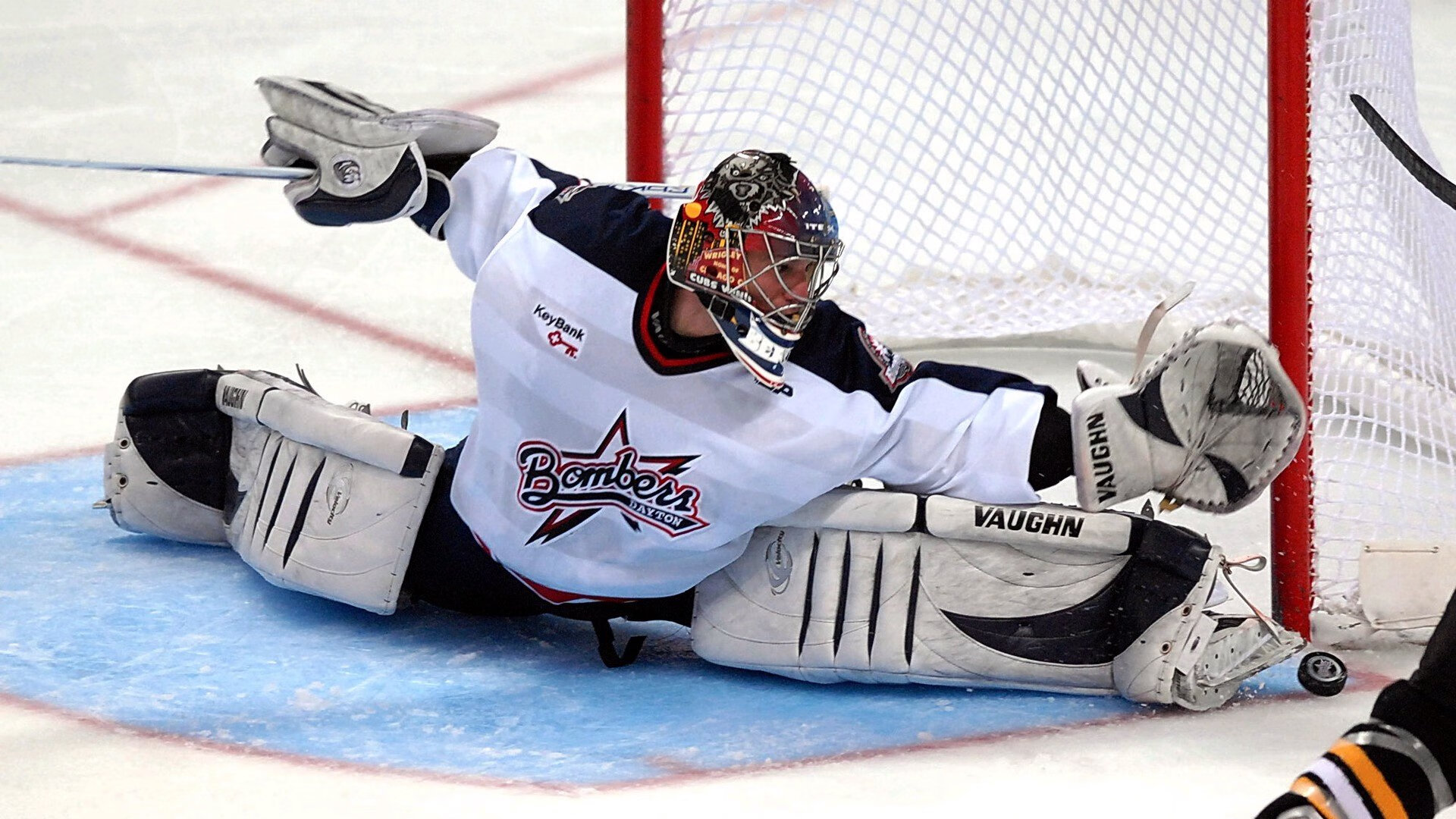 IM体育官网入口-逆风翻盘！拉文扛起全队，广州队绝地反击逆转四川队